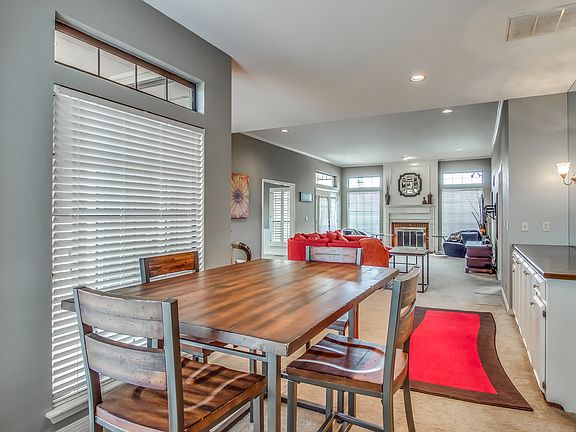 3rd image of 4309 Foxglove Ln