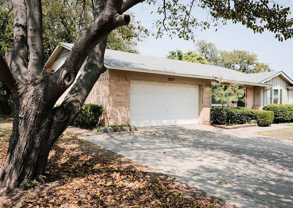 1st image of 2331 Royal Dr