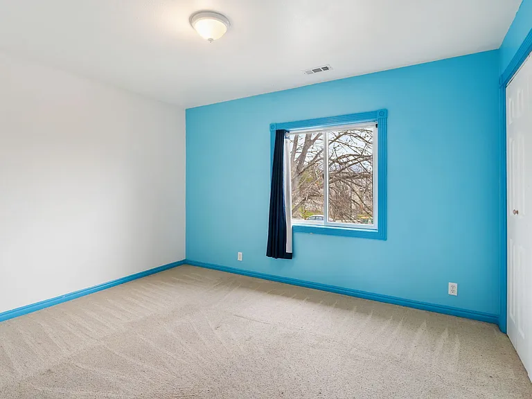 1035 N 260th St E — Photo 23