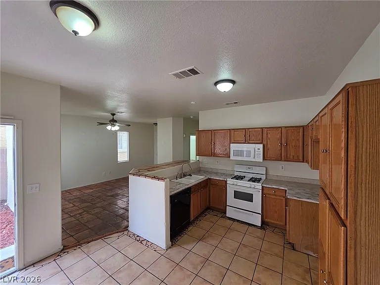 2506 Lady Elizabeth Ct — Photo 54
