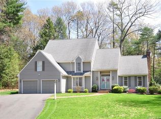 23 Daventry Hill Rd, Avon, CT 06001