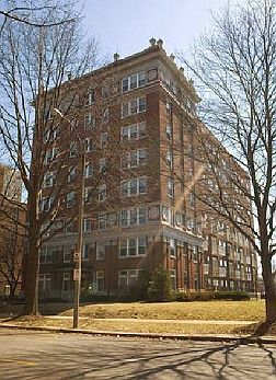 3rd image of 5330 Pershing Ave APT 806
