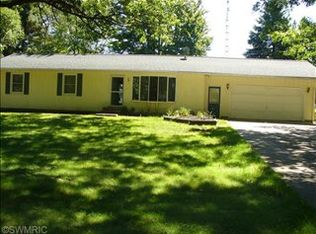 22289 Airline Rd, Sturgis, MI 49091