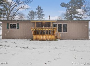 15260 Lincoln Lake Ave NE, Gowen, MI 49326