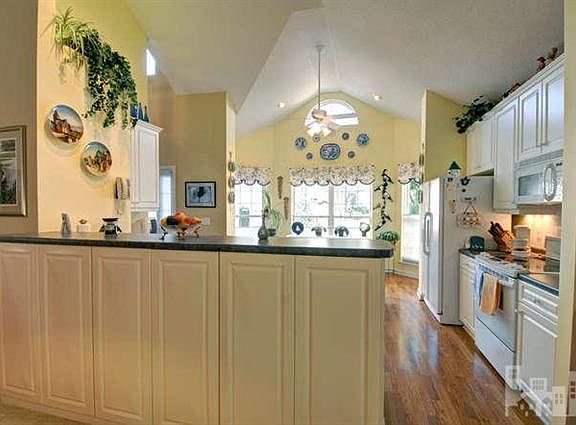 5th image of 629 E Telfair Cir