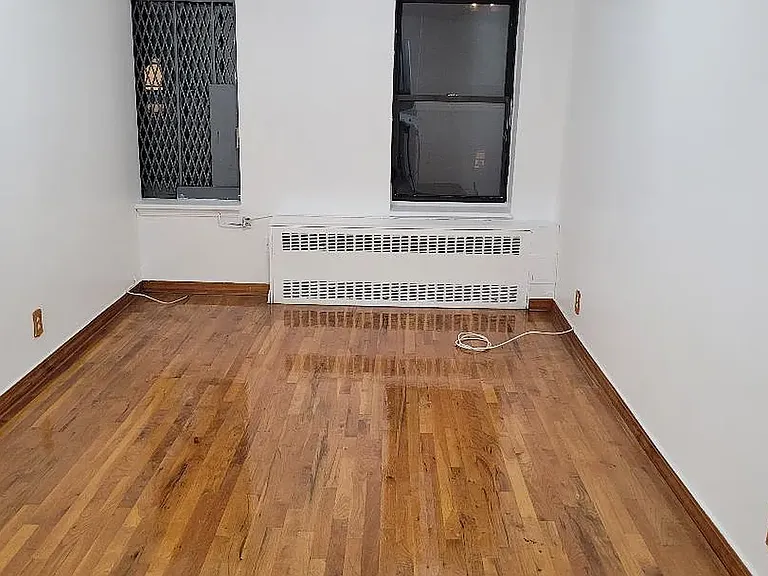 168 Norfolk St #14 — Photo 5