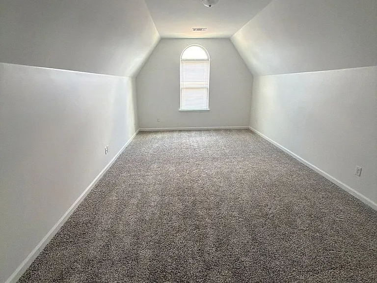 6839 Hare Pointe Dr — Photo 15