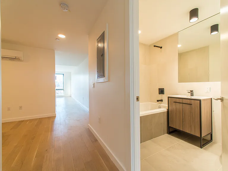 4115 23rd St #4E — Photo 8
