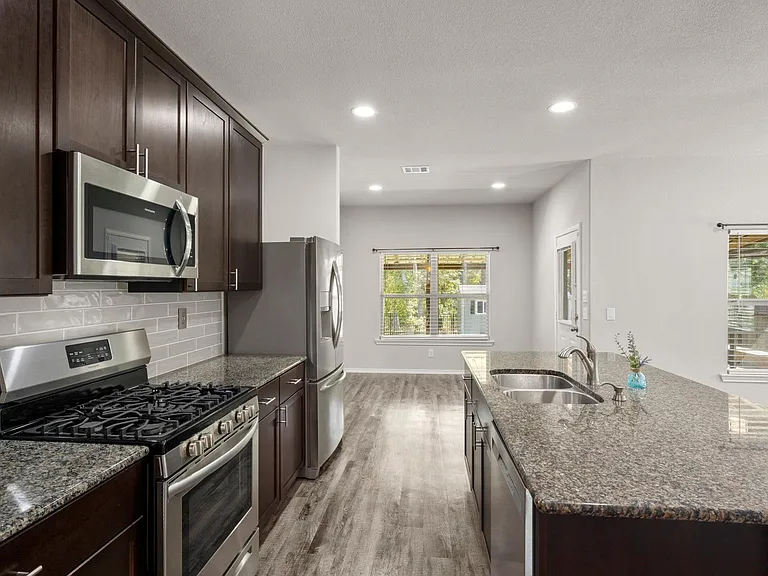 YOUR GRANITE-FILLED KITCHEN!