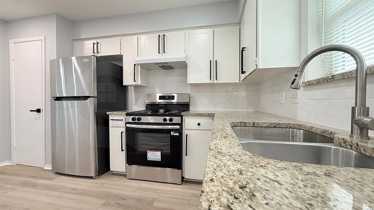 2 bed, 1.0 bath, 751 sqft, $1,550 — Photo 3