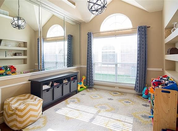 5th image of 8385 Everglades Cir