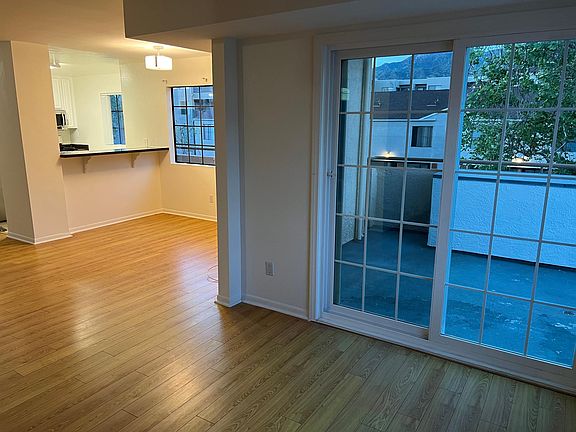 5th image of 234 W Fairview Ave