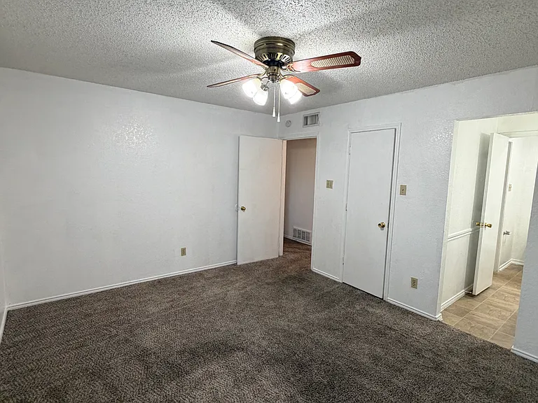 213 S Beverly St #1 — Photo 18