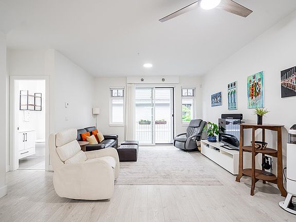 3rd image of 789 Ota Ave #4