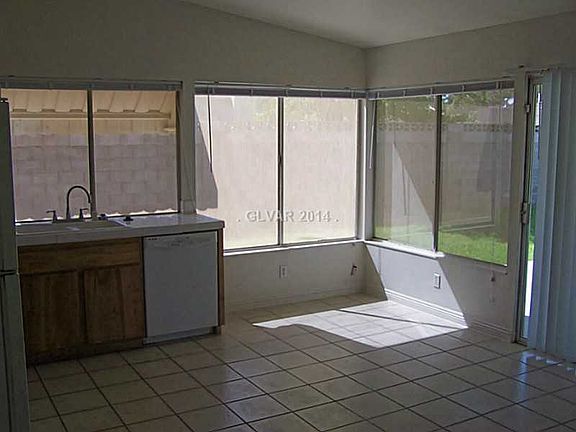 4th image of 2244 Roan Ave