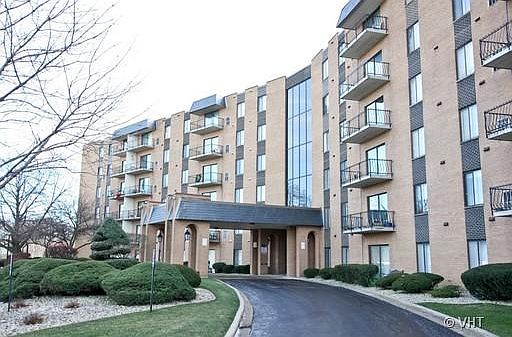 1st image of 900 Sunset Dr #208