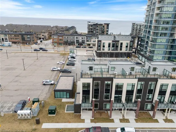 50 Windward Dr, Grimsby, ON L3M 0J2