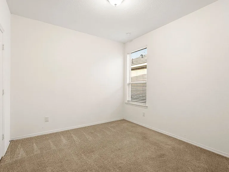 19623 Cat Spruce Ct — Photo 16