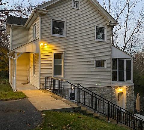 Driveway with plenty of off street parking