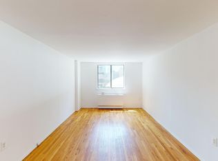 433 W 43rd St APT 6C, New York, NY 10036