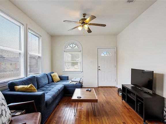 4th image of 5423-25 Vicksburg St