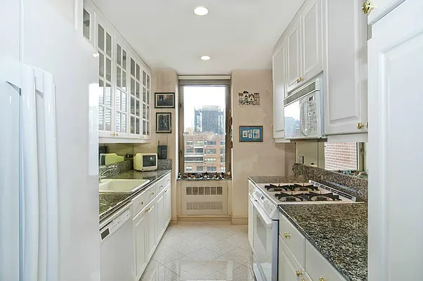 Sold by Keller Williams NYC | media 23