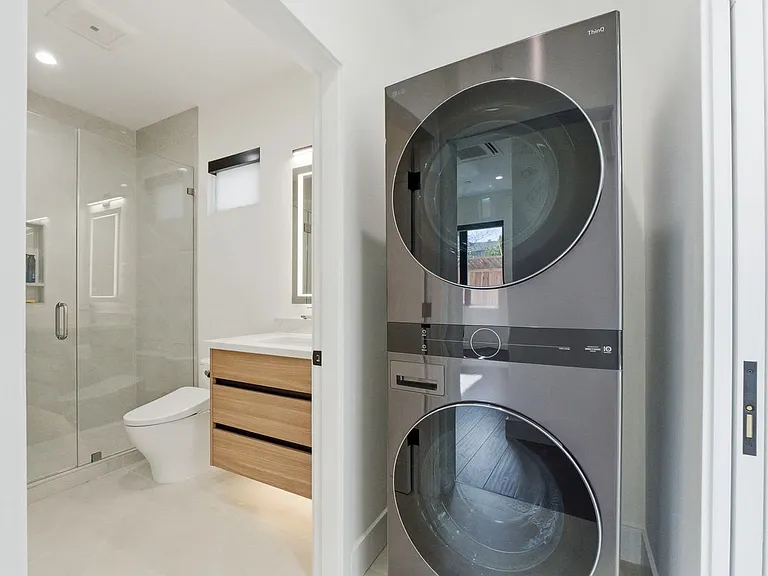 10081 S Tantau Ave #B — Photo 9