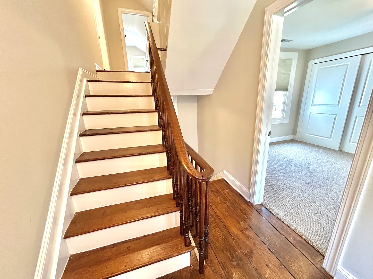 3 bed, 1869 sqft, $3,000 — Photo 3