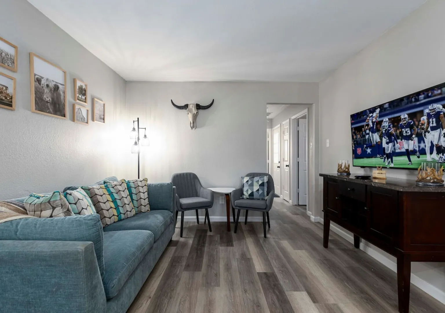 Lux Modern Getaway | AT&T Stadium Views | King Bed — Photo 2