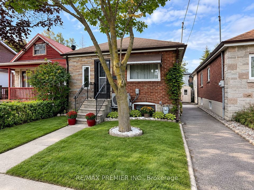 1st image of 34 Rutherford Ave