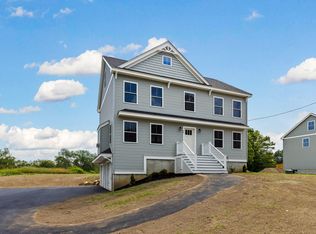 90 Old Pine Hill Rd N, Berwick, ME 03901