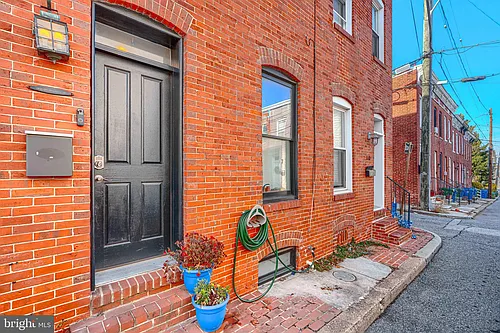 108 N Madeira St Photo 1
