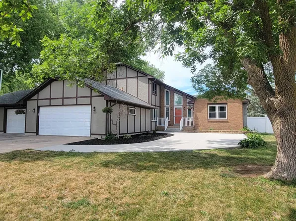 1625 Harre Ln, York, NE 68467