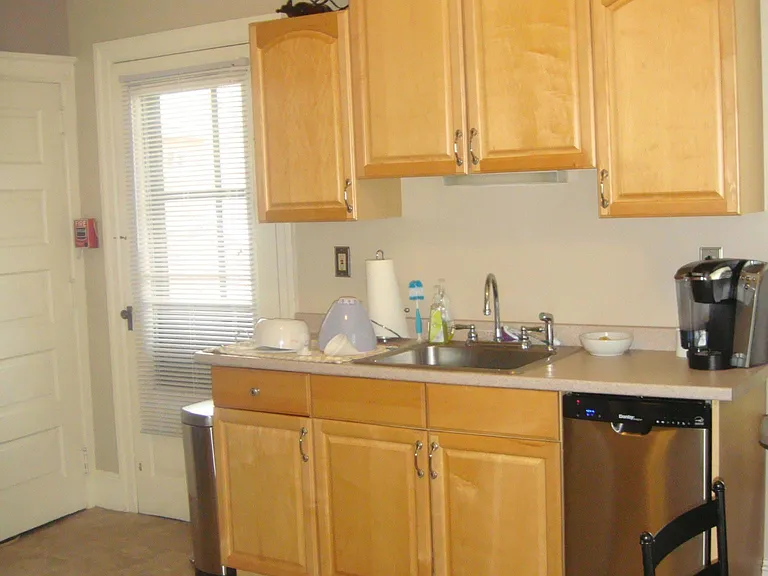 Apt 2 Eat in Kitchen- approx. 11'X15'