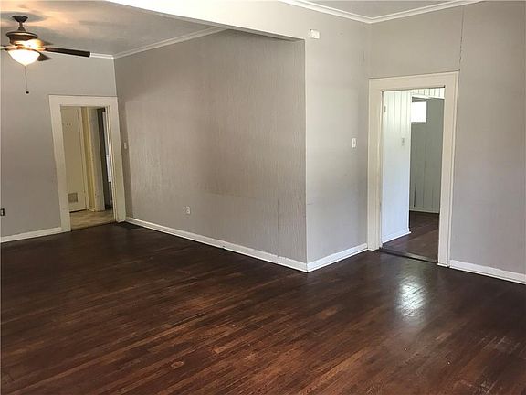 4th image of 1420 W Collin St