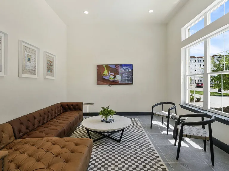 Presidium Frisco Square — Photo 26