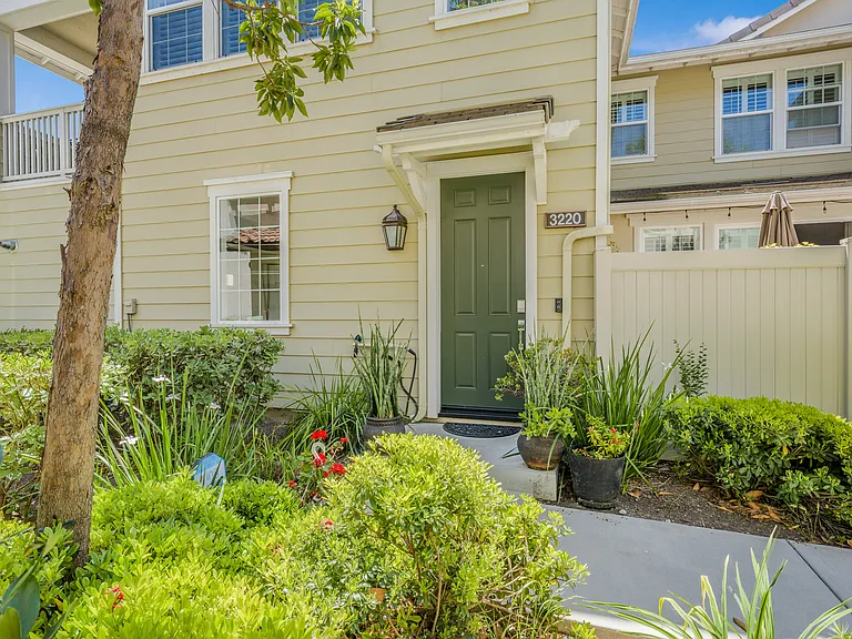 3220 N Ventura Rd — Photo 26