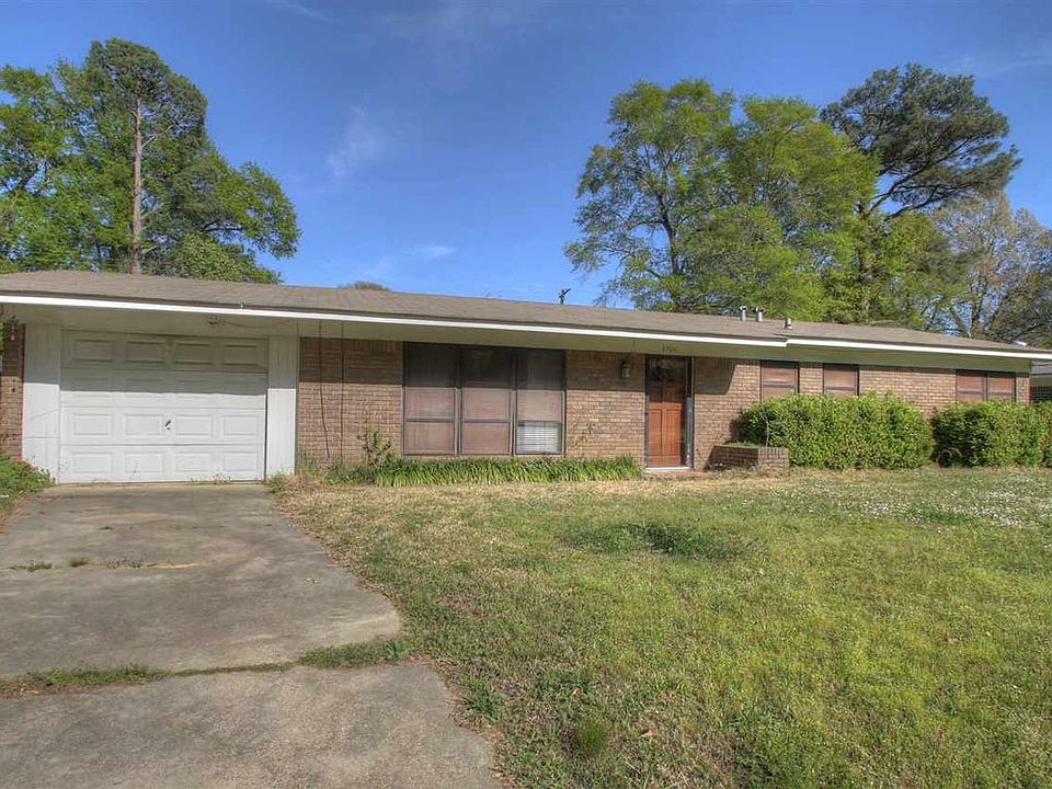 1st image of 3704 Minden Ave
