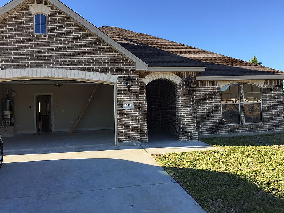 2nd image of 6905 Woodridge Dr