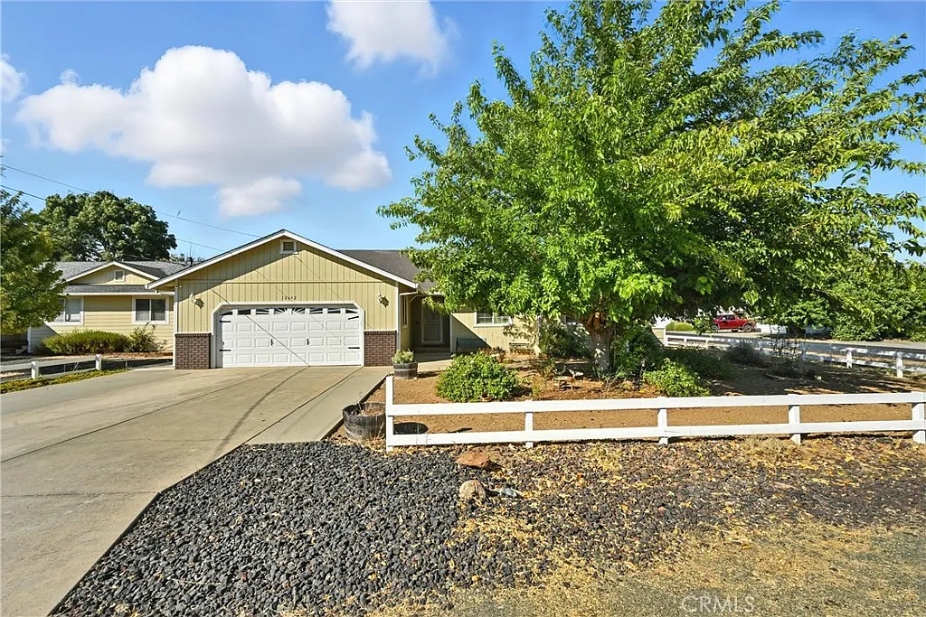 18642 Spyglass Rd photo 1
