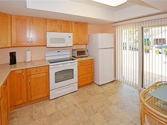 4th image of 8709 41st St