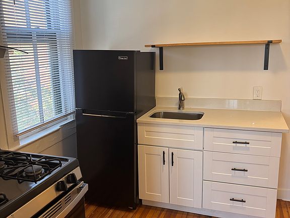 2nd image of 2545 Champa St APT 10