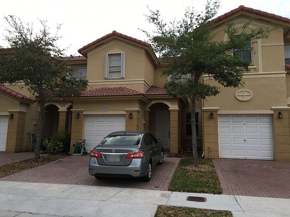 3rd image of 10833 NW 79th St