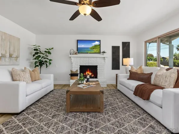 2738 Oak Hill Dr, Escondido, CA 92027