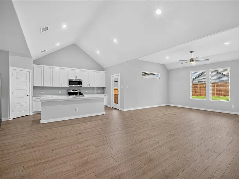 713 Summerberry Dr — Photo 23