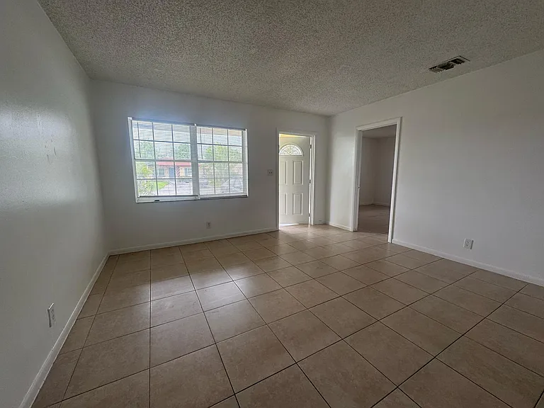 1480 NW 19th Ct #2 — Photo 6