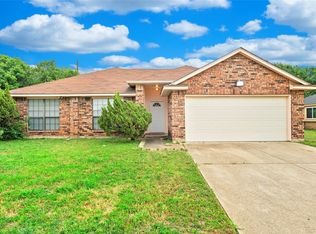 919 Blewitt Dr, Cedar Hill, TX 75104
