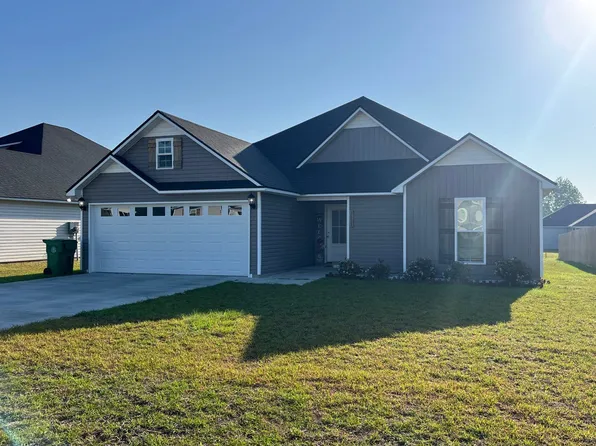 2051 Meadow Cove Dr, Valdosta, GA 31605