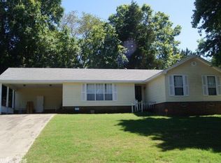 11 Cottonwood Dr, Searcy, AR 72143