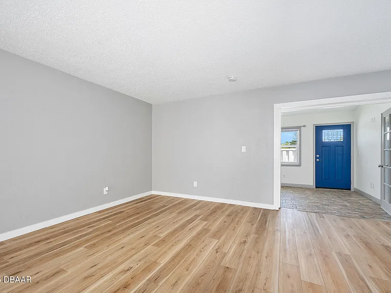 56 Chippingwood Ln — Photo 16